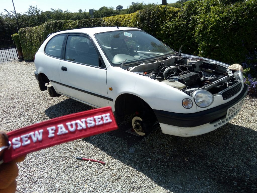 Obligatory photo of the flying Toyota Corolla E11 with Mr.Regular's key ring.