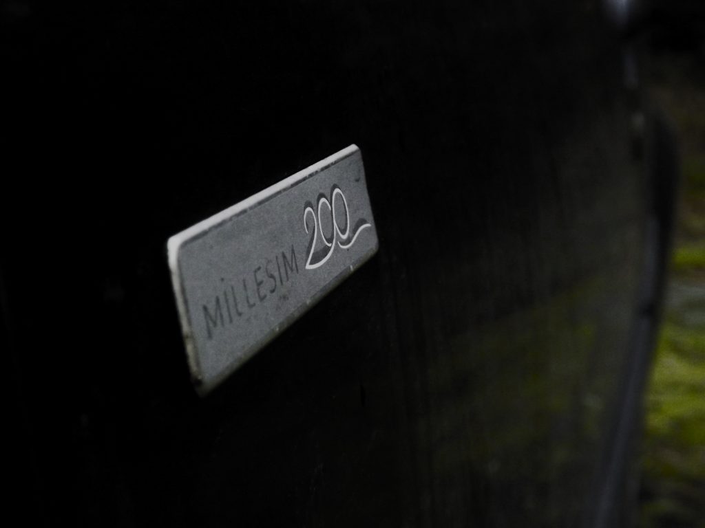 My Peugeot 107 is a "Special Edition" Millesim 200, celebrating 200 years of Peugeot. 