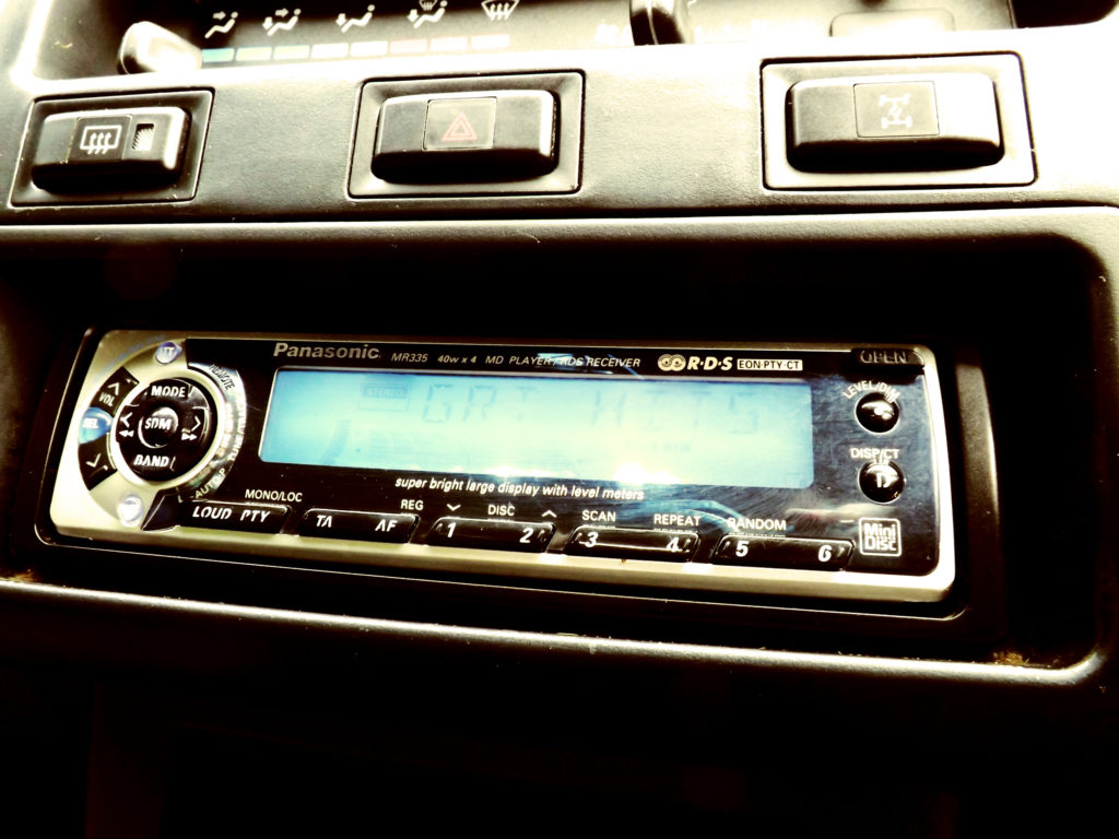 The Fleet: My 1995 Toyota RAV4 Mk1 - "Jack" 3 I couldn't believe it when I saw this MiniDisc player in the Toyota RAV4. Jack was definitely the height of 1990's technology!
